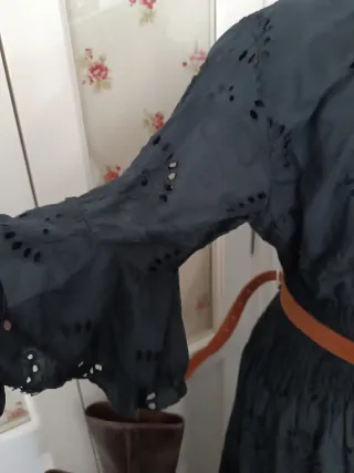 Vestido negro calado