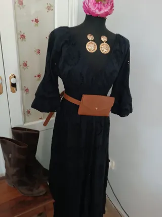 Vestido negro calado