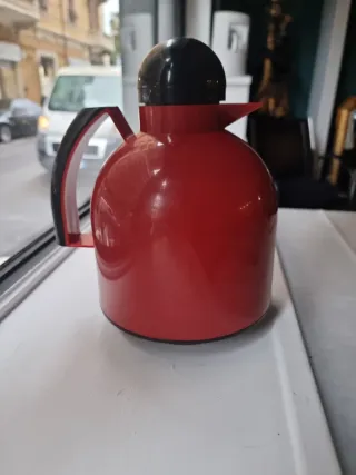 Caraffa termica Guzzini design Furio Minuti