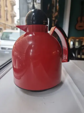Caraffa termica Guzzini design Furio Minuti