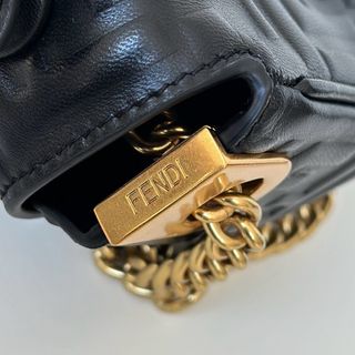 Bolso Fendi Baguette Negro y Dorado