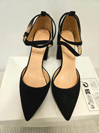 Zapatos de tacón negros