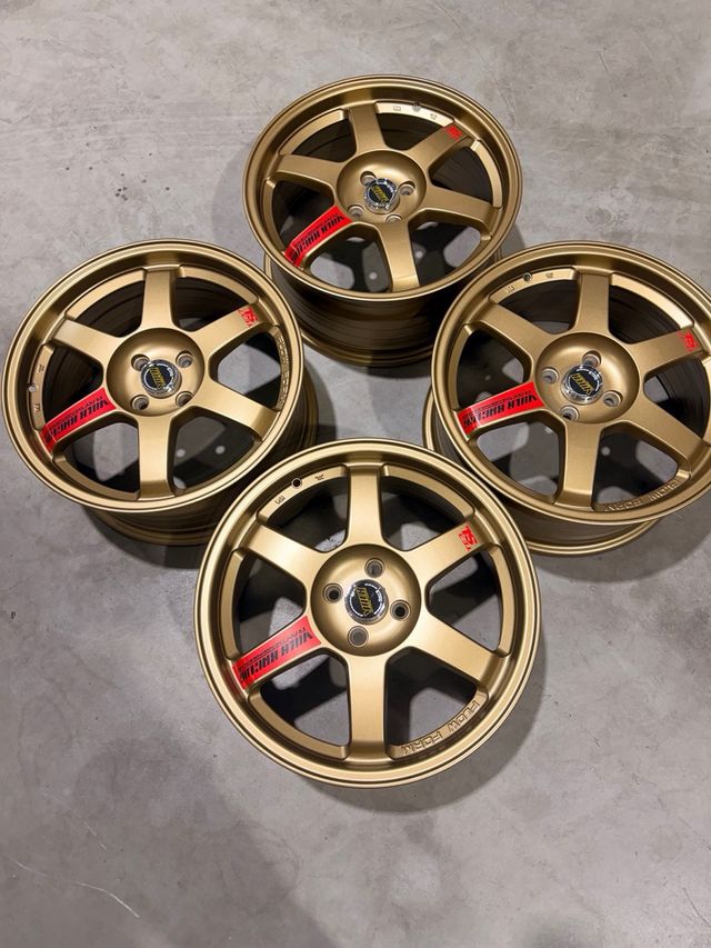 Rays Volk Racing TE37 SAGA S-Plus