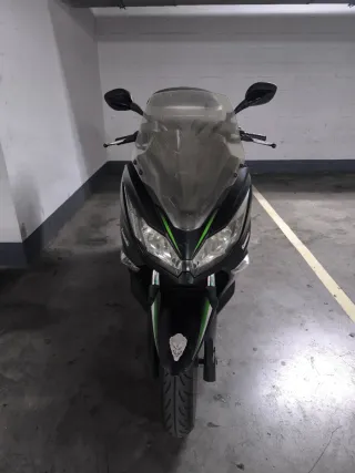 Kawasaki J125 ABS Maxi Scooter