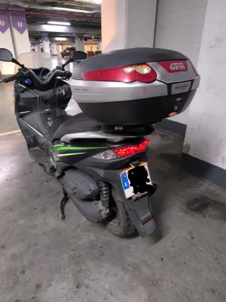 Kawasaki J125 ABS Maxi Scooter