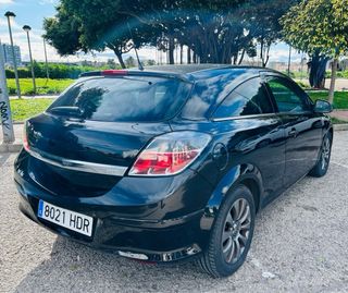 Opel GTC sport full black 2011 SOLO 100mil km !!
