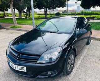 Opel GTC sport full black 2011 SOLO 100mil km !!