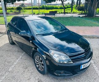 Opel GTC sport full black 2011 SOLO 100mil km !!