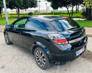 Opel GTC sport full black 2011 SOLO 100mil km !!