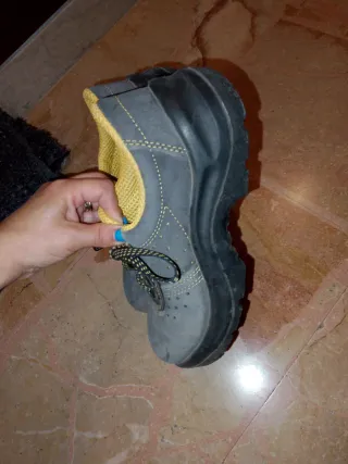 Scarpe da lavoro grigie e gialle