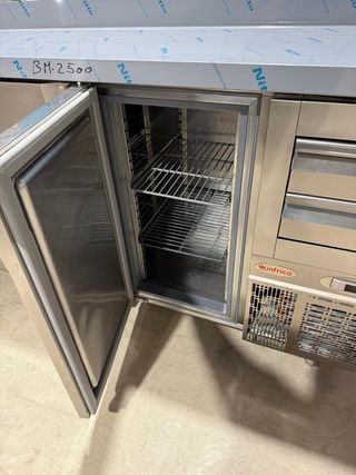 Mostrador refrigerado Infrico 2,45m revisado