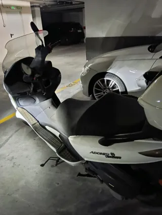 Moto 125cc Adonis Riya Automática