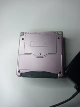 Nintendo Game Boy Advance SP +Pokemon plata GB