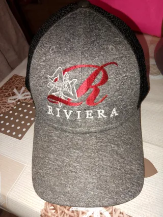 Cappello uomo grigio e nero