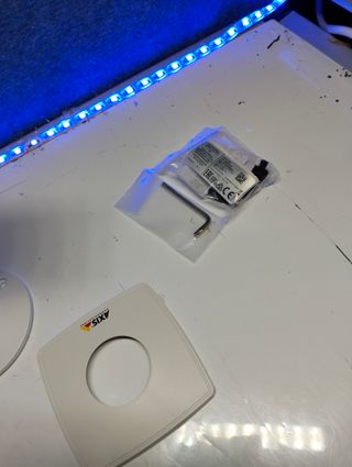 AXIS P1364 Cámara IP HDTV 720p Lightfinder PoE Varifocal