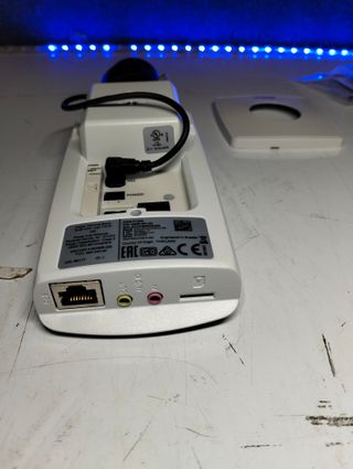 AXIS P1364 Cámara IP HDTV 720p Lightfinder PoE Varifocal