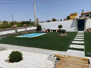 CÉSPED ARTIFICIAL DÉ CAMPOS DÉ FUTBOL RECICLADOS