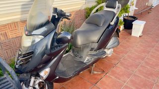 Kymco Grand Dink 125cc Maxi Scooter