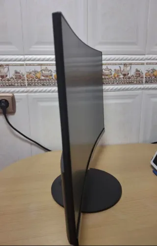 KOORUI Monitor Curvo