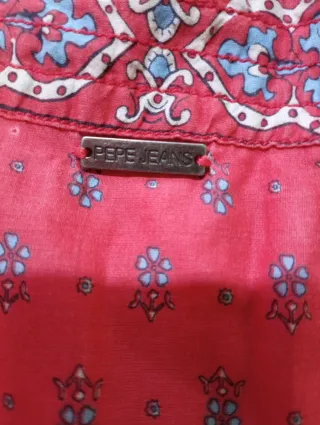 Vestido de tirantes rojo estampado