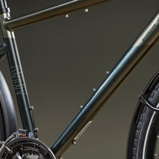 Bicicleta de trekking de viaje Riverside Touring 900 verde