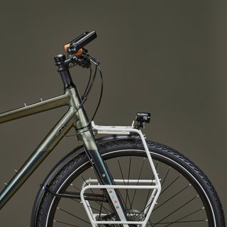 Bicicleta de trekking de viaje Riverside Touring 900 verde