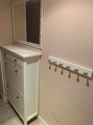 Zapatero blanco de madera, 89x30x127