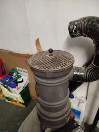 Estufa antigua de leña