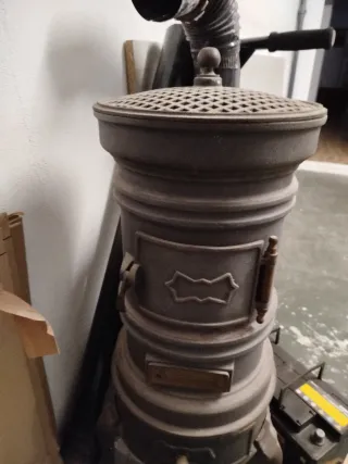 Estufa antigua de leña