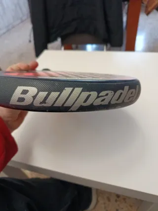 Pala Padel Bullpadel Raider Negra y Naranja