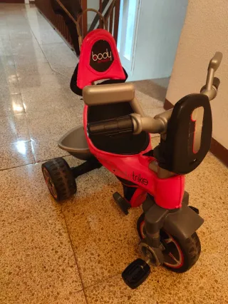 Triciclo para niños rosa y gris