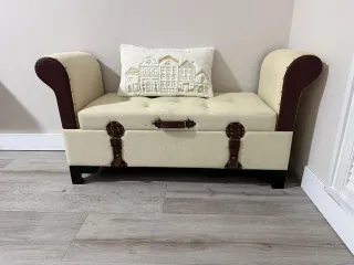 Diván baúl beige y marrón