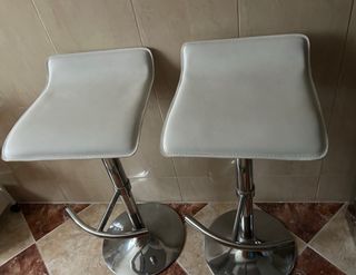 Taburetes altos cocina regulables (2 unidades)