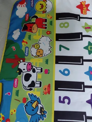 Alfombra musical infantil con animales