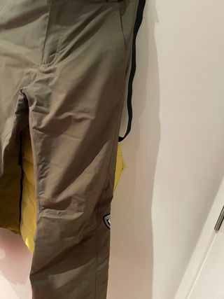 Conjunto Esquí Rossignol Amarillo y Verde/marrón.