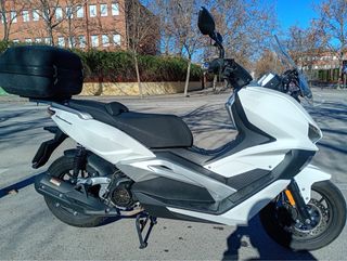 Moto Keeway 125 Scooter Automática