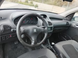 Peugeot 206 año 2001