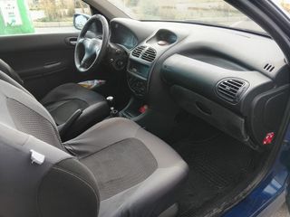 Peugeot 206 año 2001