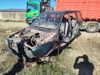 (Ref 16443) Desguace NISSAN TERRANO II 2.4 I 124CV