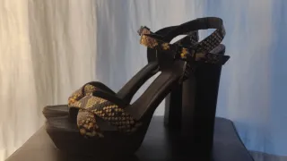 Sandalias Gloria Ortiz Piel Tacón Ancho