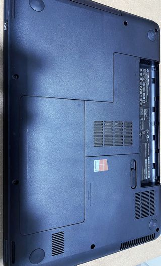 Portátil HP 650 Intel Core i3 (No enciende)