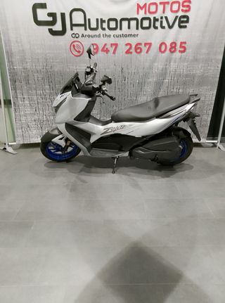 Zontes D368 Maxi Scooter Automática