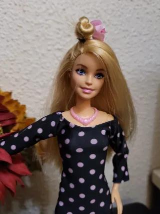 Muñeca Barbie Vestido Lunares