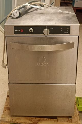 Lavavajillas Fagor frontal 52x47