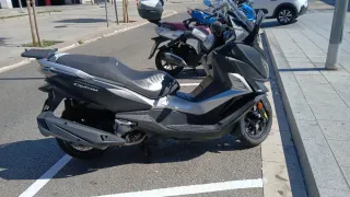 Sym Cruisym 300 Maxi Scooter 49000 km Año 2021