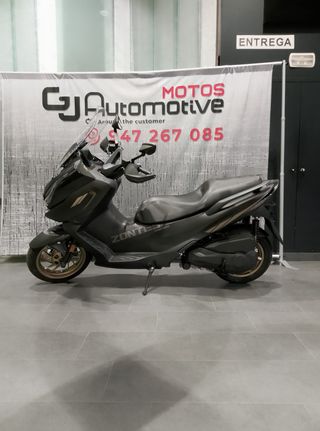 Zontes E368 Maxi Scooter Automática
