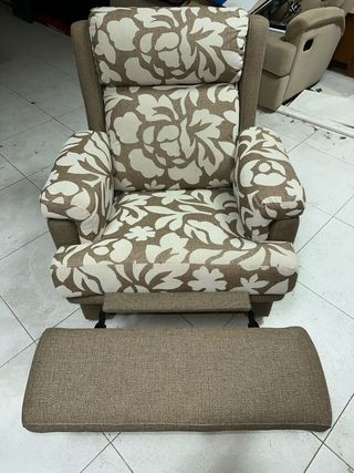 Sillón relax tela floral beige y marrón