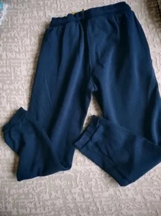 Lote 2 pantalones deportivos niño T7-8