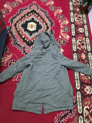 Giubbotto lungo donna verde con interno rosa