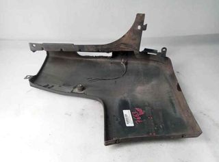 Renault 517813 3200201457 moldura paragolpe trafic